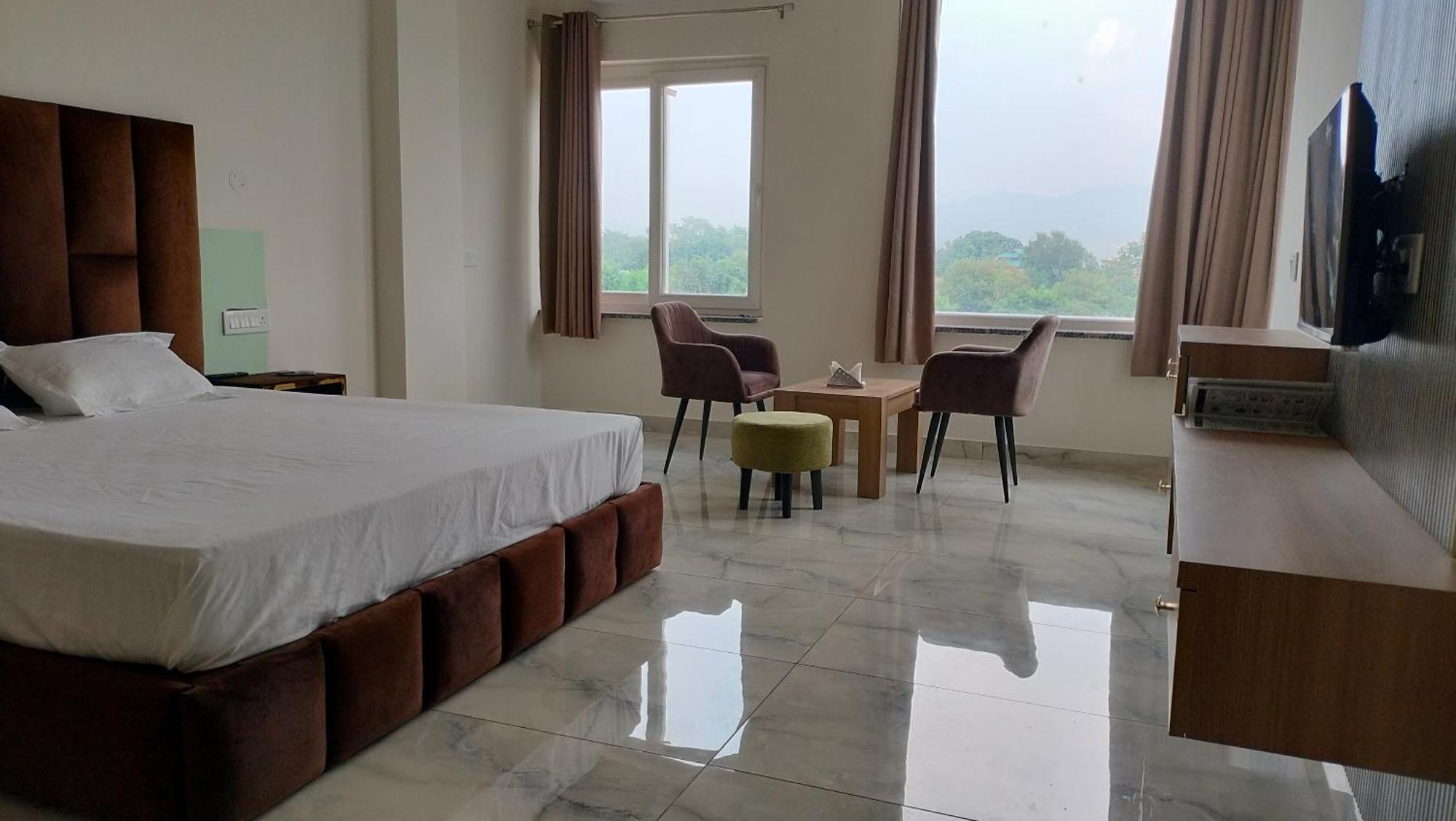 Govind Sagar View Hotel & Restaurant Bilaspur  Eksteriør billede