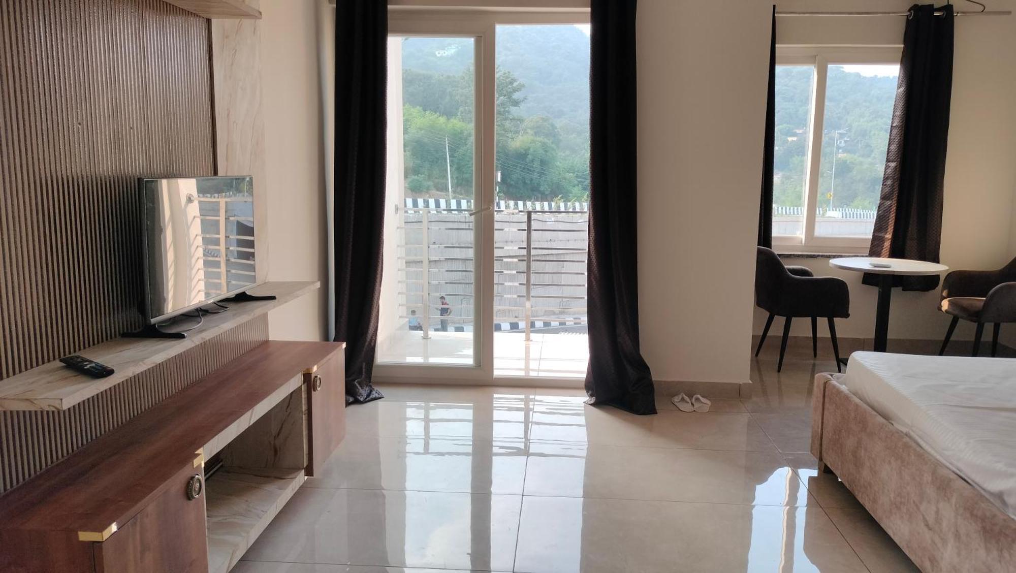 Govind Sagar View Hotel & Restaurant Bilaspur  Eksteriør billede